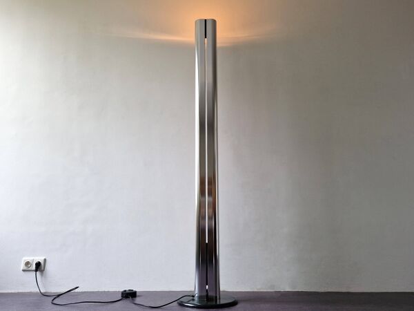 Lampadaire Megaron première édition de Gianfranco Frattini pour Artemide, Italie 1979