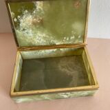 Cigarette box and ashtray in green onyx