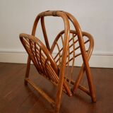 Foldable magazine rack in wicker