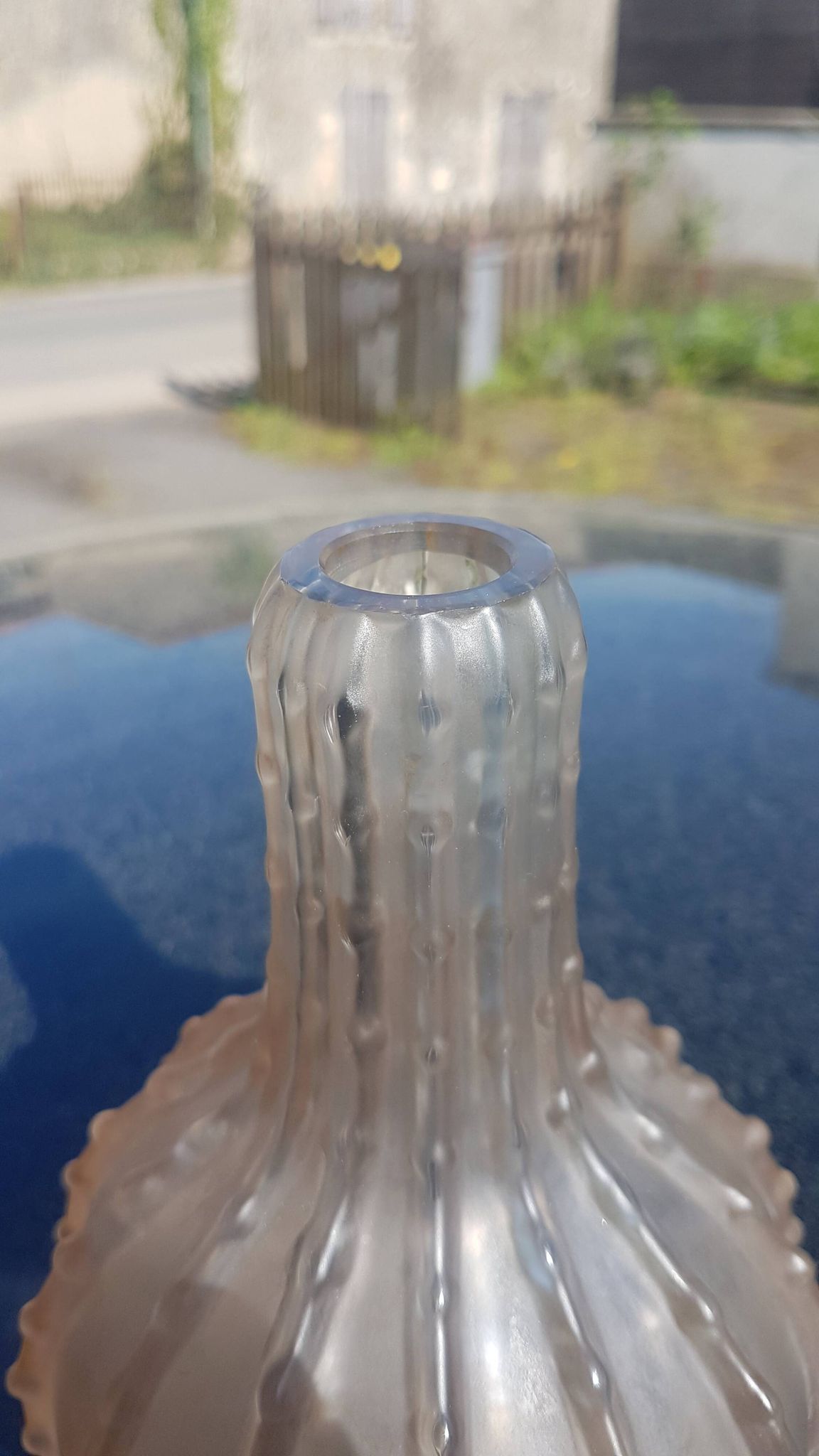 Vase Lalique modèle dentelé