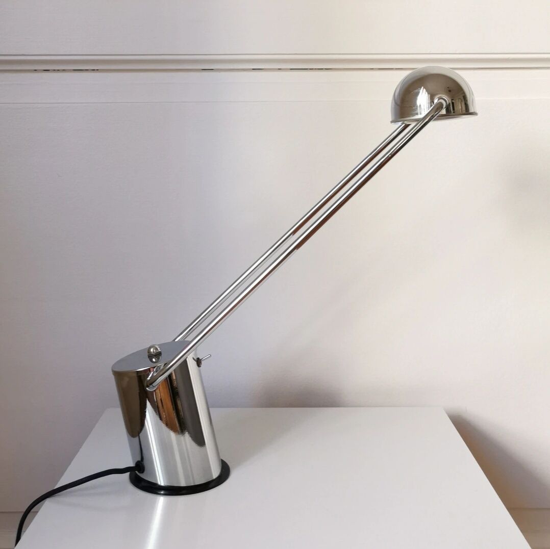 Chrome desk lamp, 197p