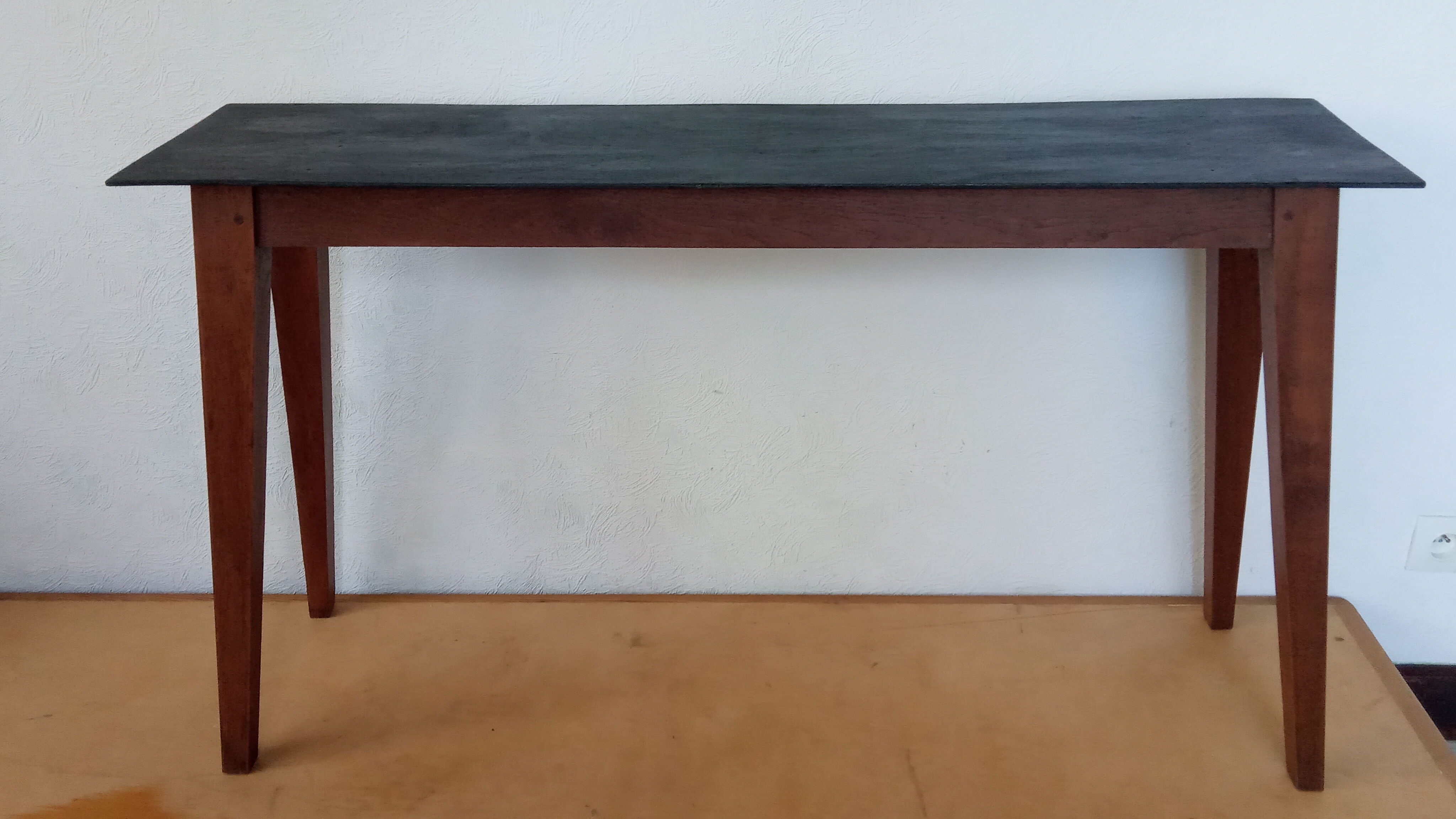 Oak console