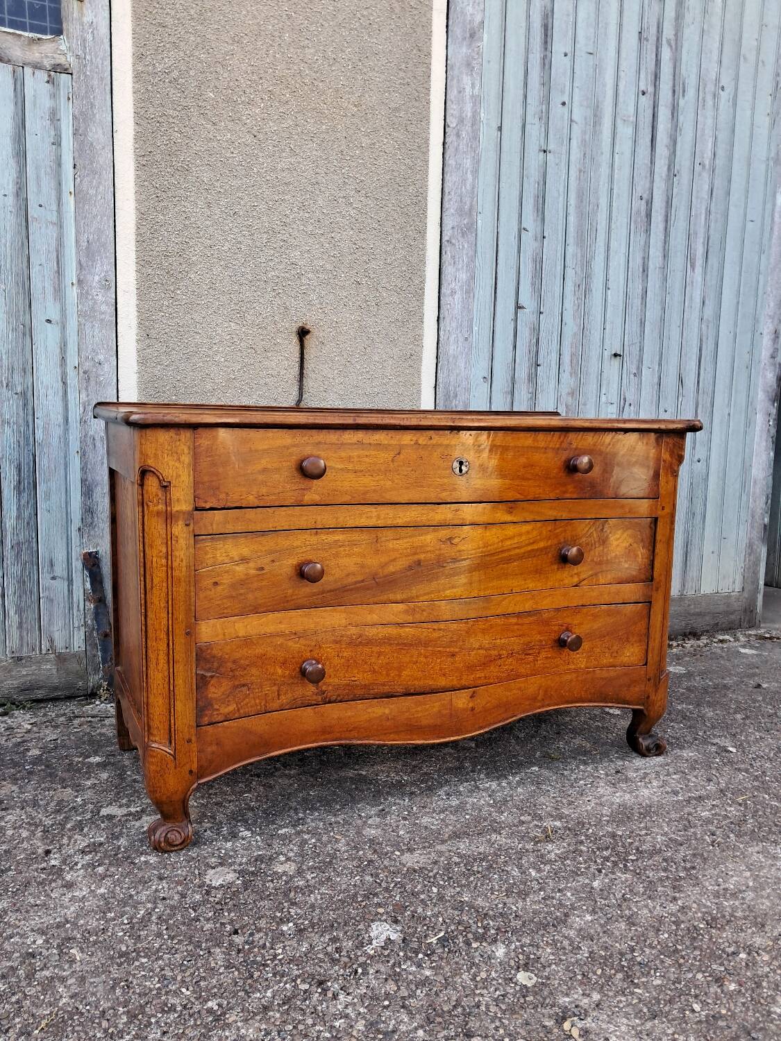 Commode Louis XV en noyer