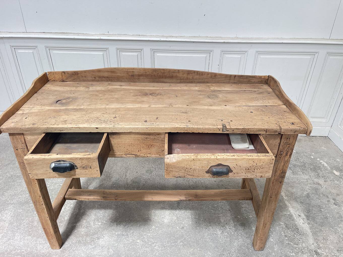 1930s jeweler's workbench usable as an office