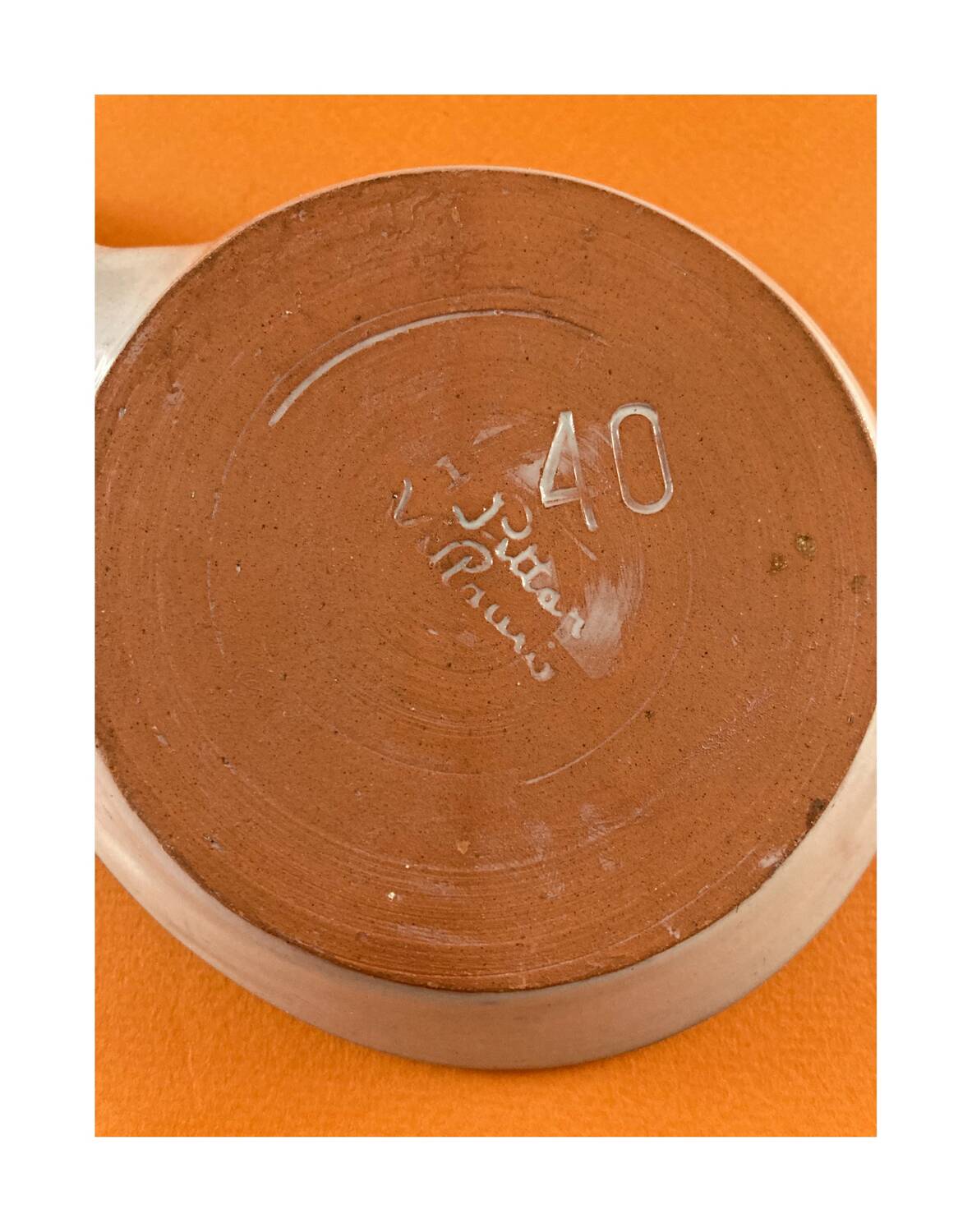 Ceramic pocket emptier