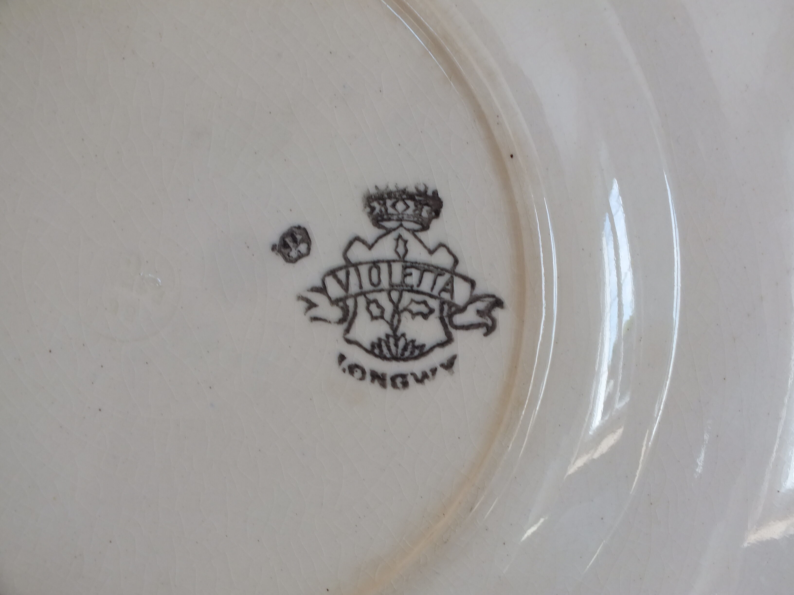6 flat plates old Longwy Violetta