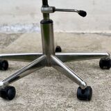 Vintage 1980 adjustable swivel office chair on wheels