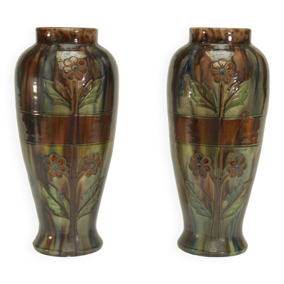Paire de vases en barbotine début XXème estampillé BELGIUM 158