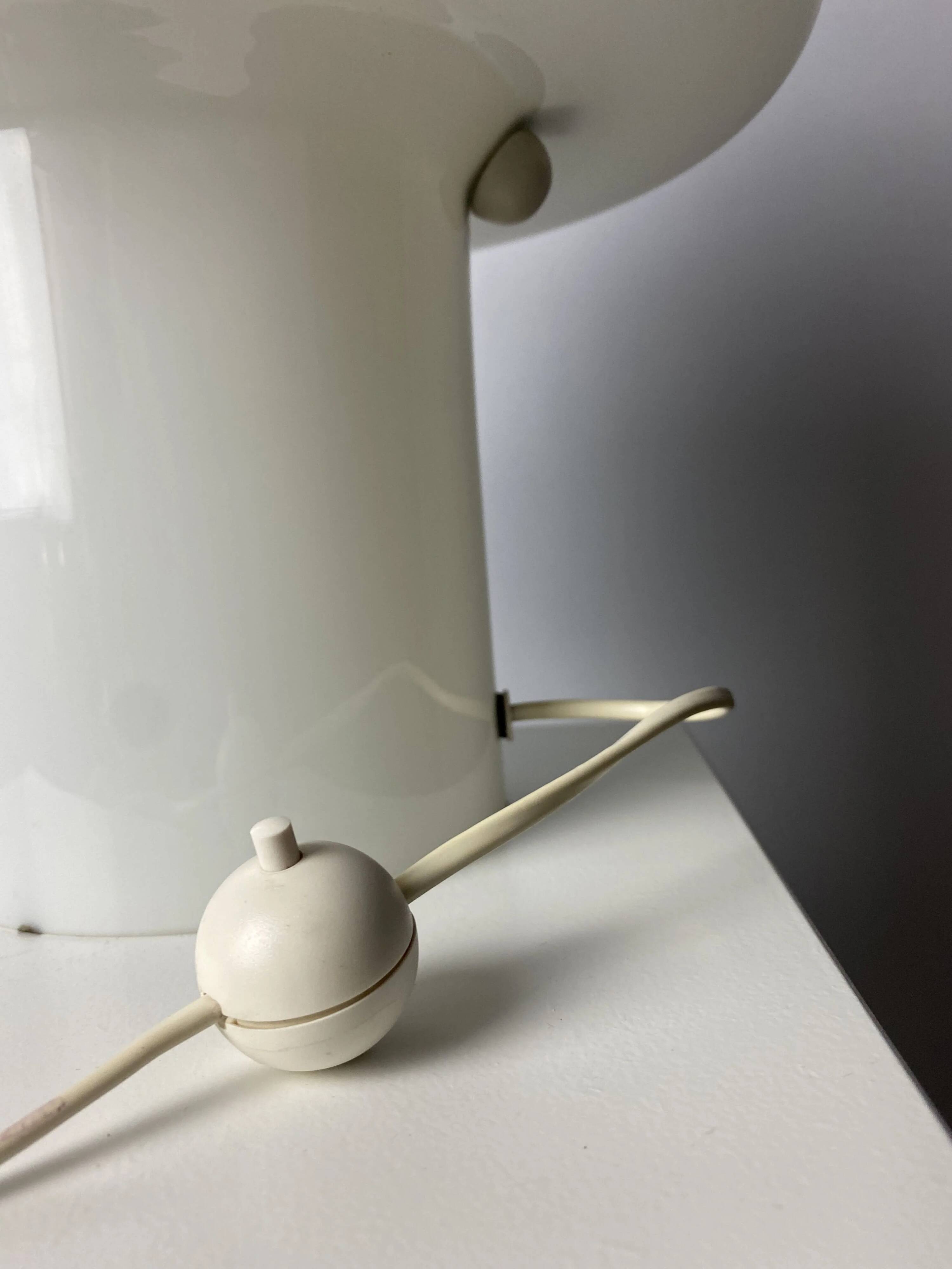 Large XL mushroom table lamp in white glass entirely white Peill and Putzler 1970