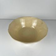 Sarreguemines salad bowl with flower pattern, first half of the 20th century.