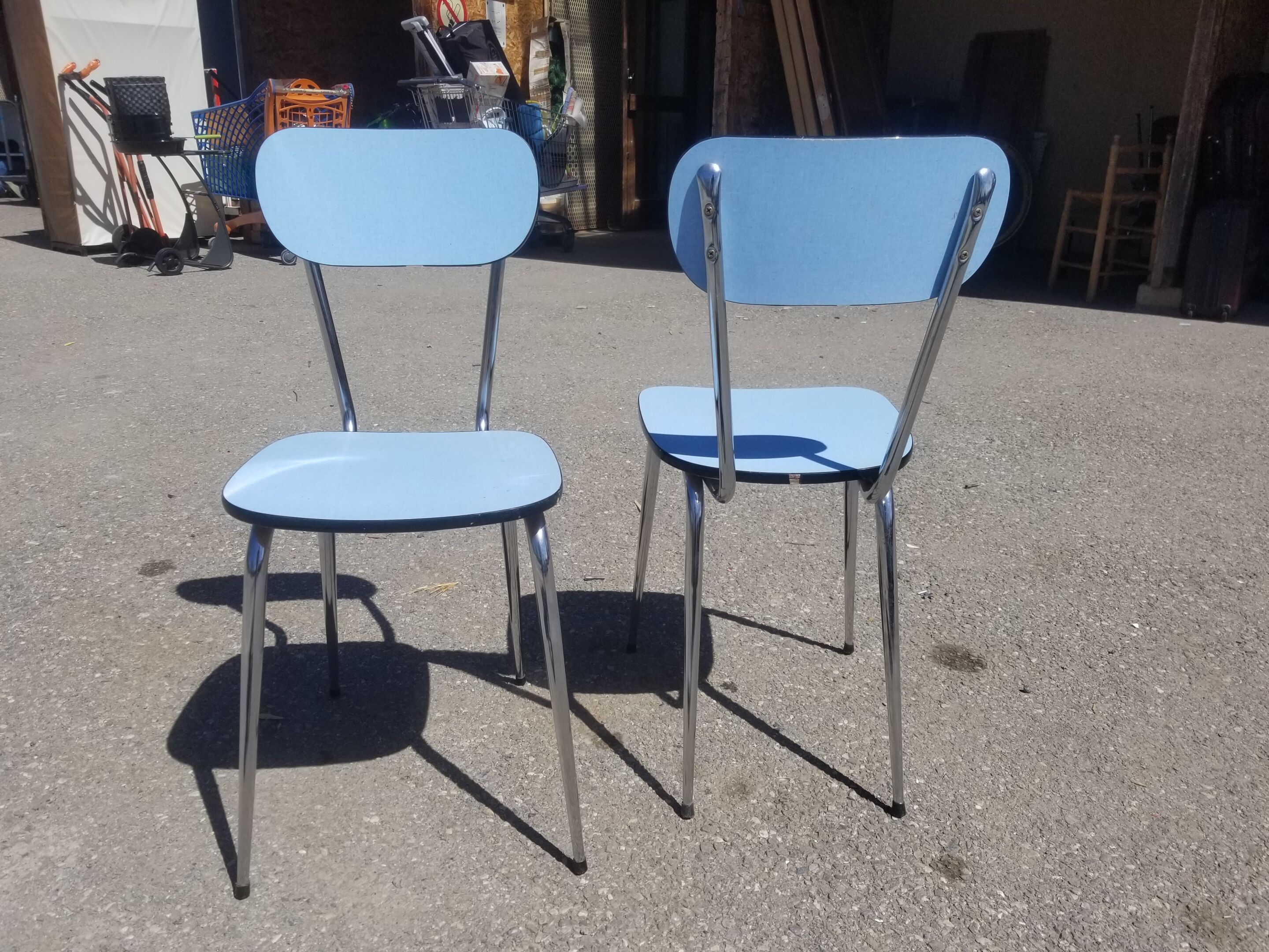 Pair of vintage chairs in formica blue - 60s