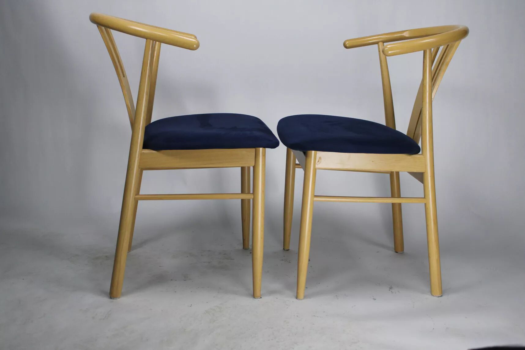 Vega vintage chair Reydeberg in blue alcantara and oak, 1990s