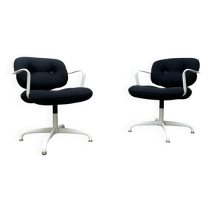 2 fauteuils modèle Space - andrew