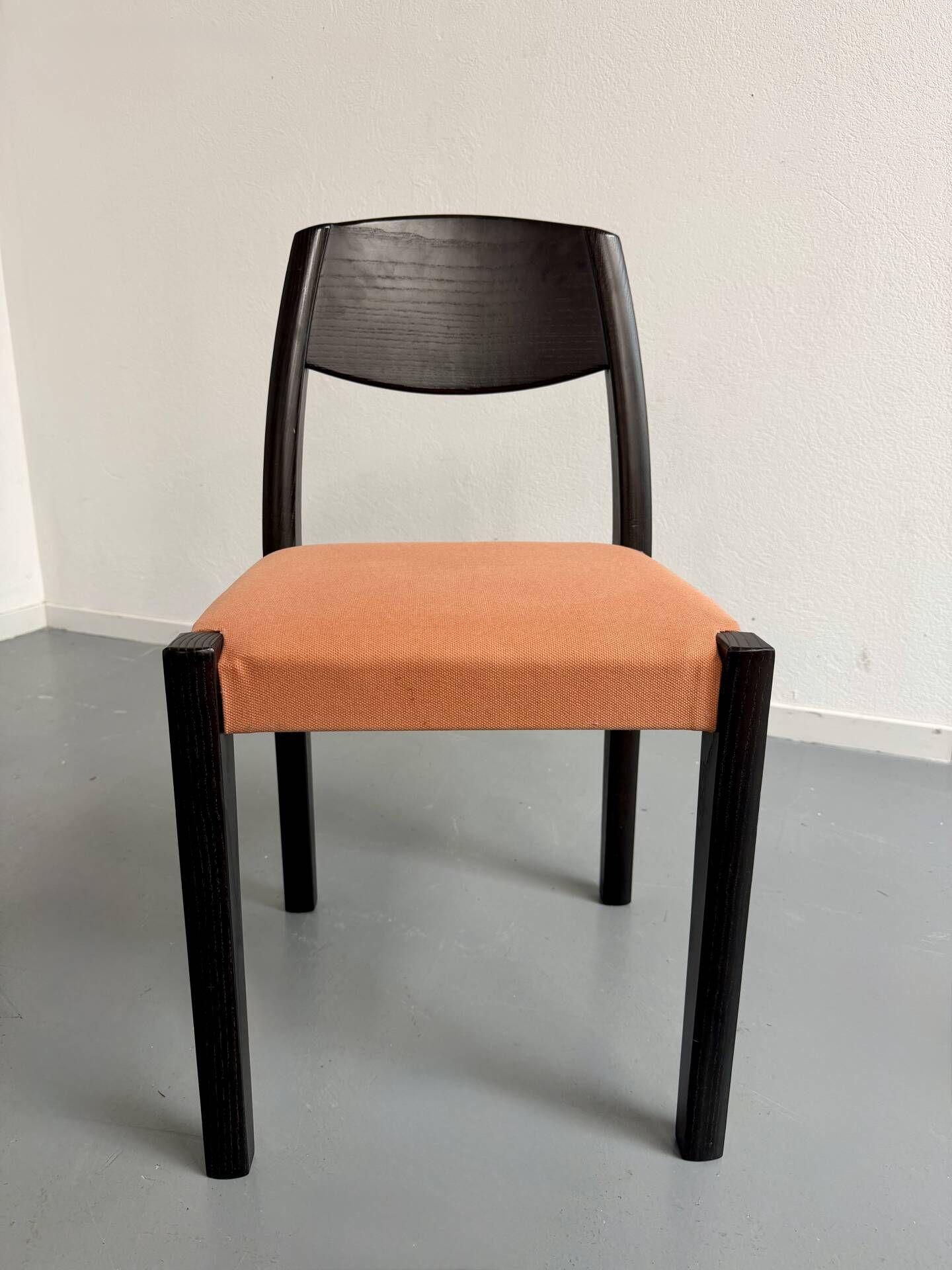 Lot of 6 blackened wooden chairs with French design fabric from the 1970s Self.