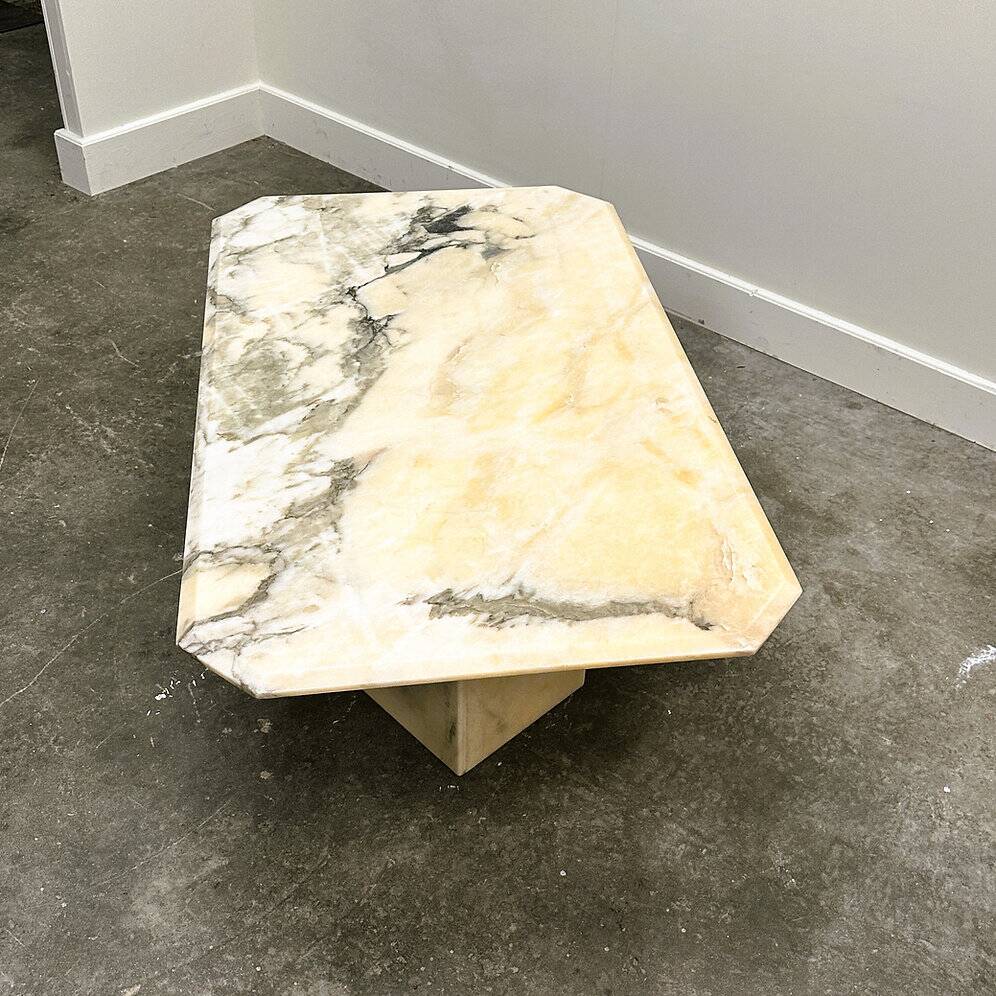 Vintage pink and gray marble coffee table, Italy. 1980s