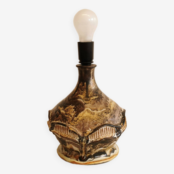 Ancienne lampe de table en céramique, danoise et estimée des années 1960-1970.