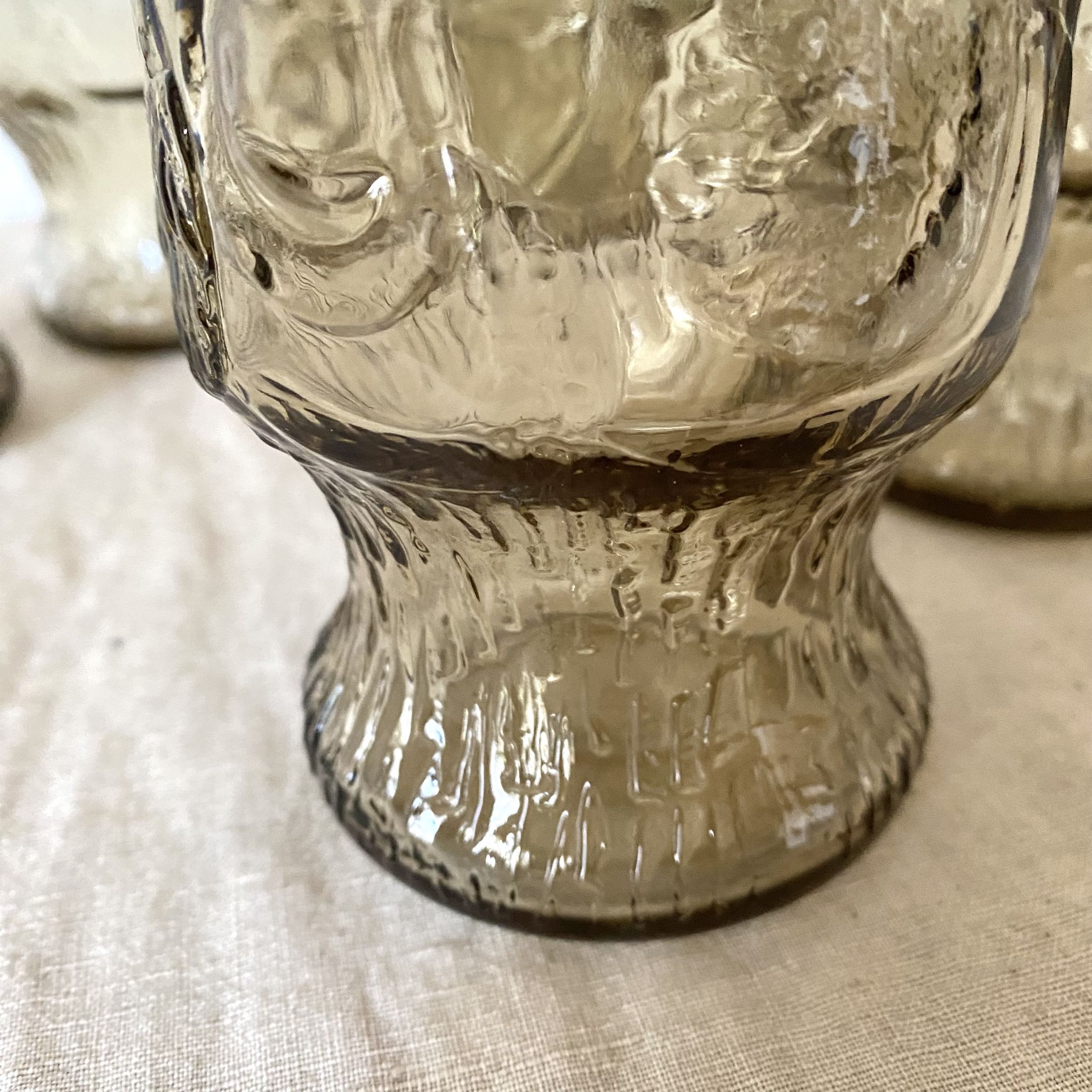 Verres hauts vintage en verre fumé