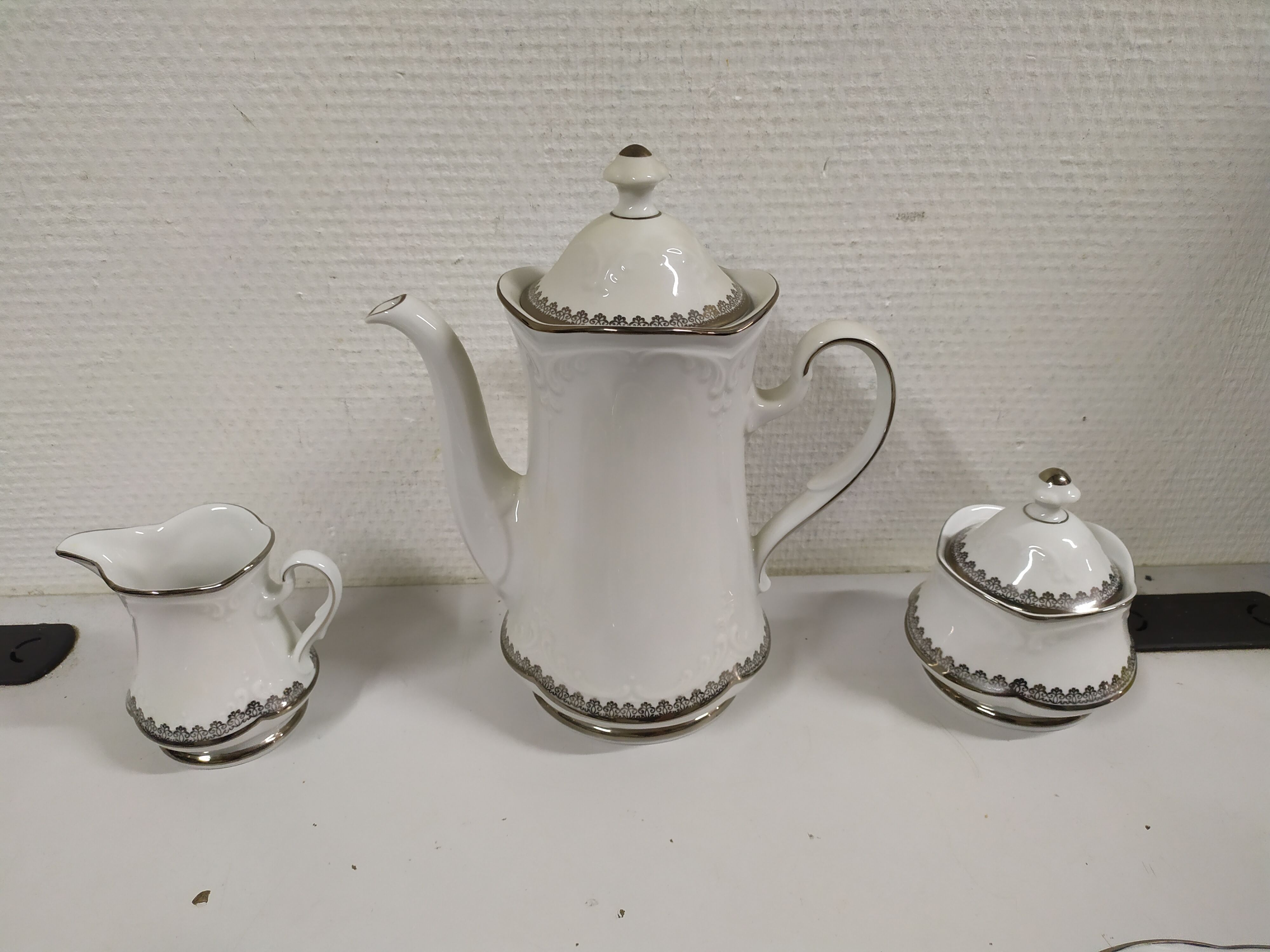 Coffee service for 6 people bavaria white and silver cup plate coffee maker milk pot sugar