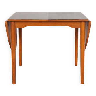 Table en teck, design danois, années 1970, production : Danemark