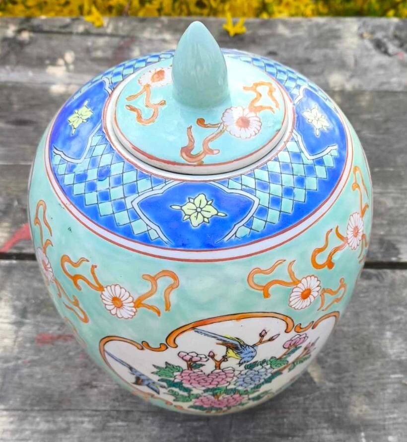 Pot couvert, vase chinois à motifs de fleurs et oiseaux en céramique cloisonnée