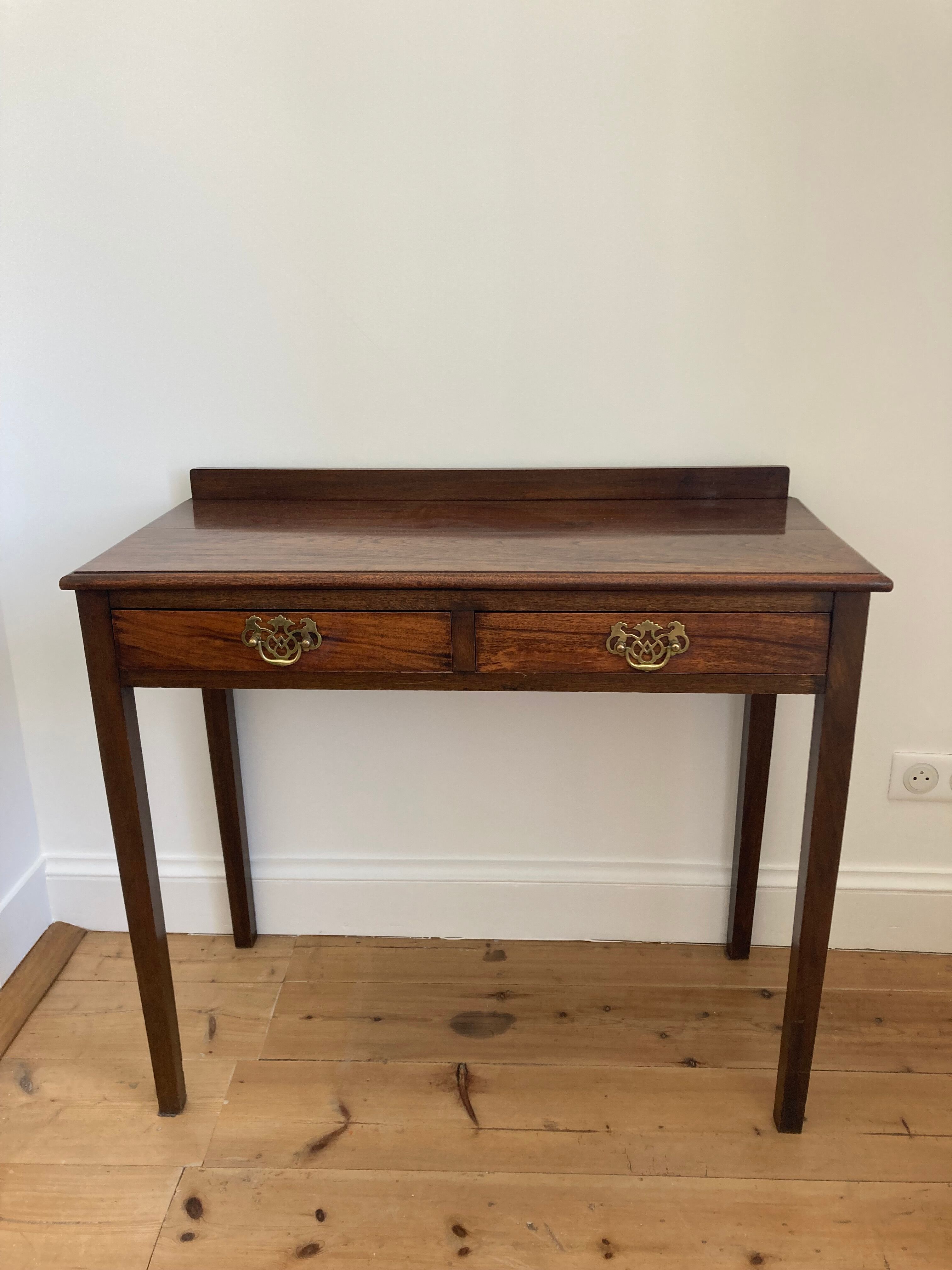 English desk