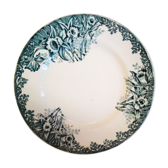 16 plates made of ancient earthenware