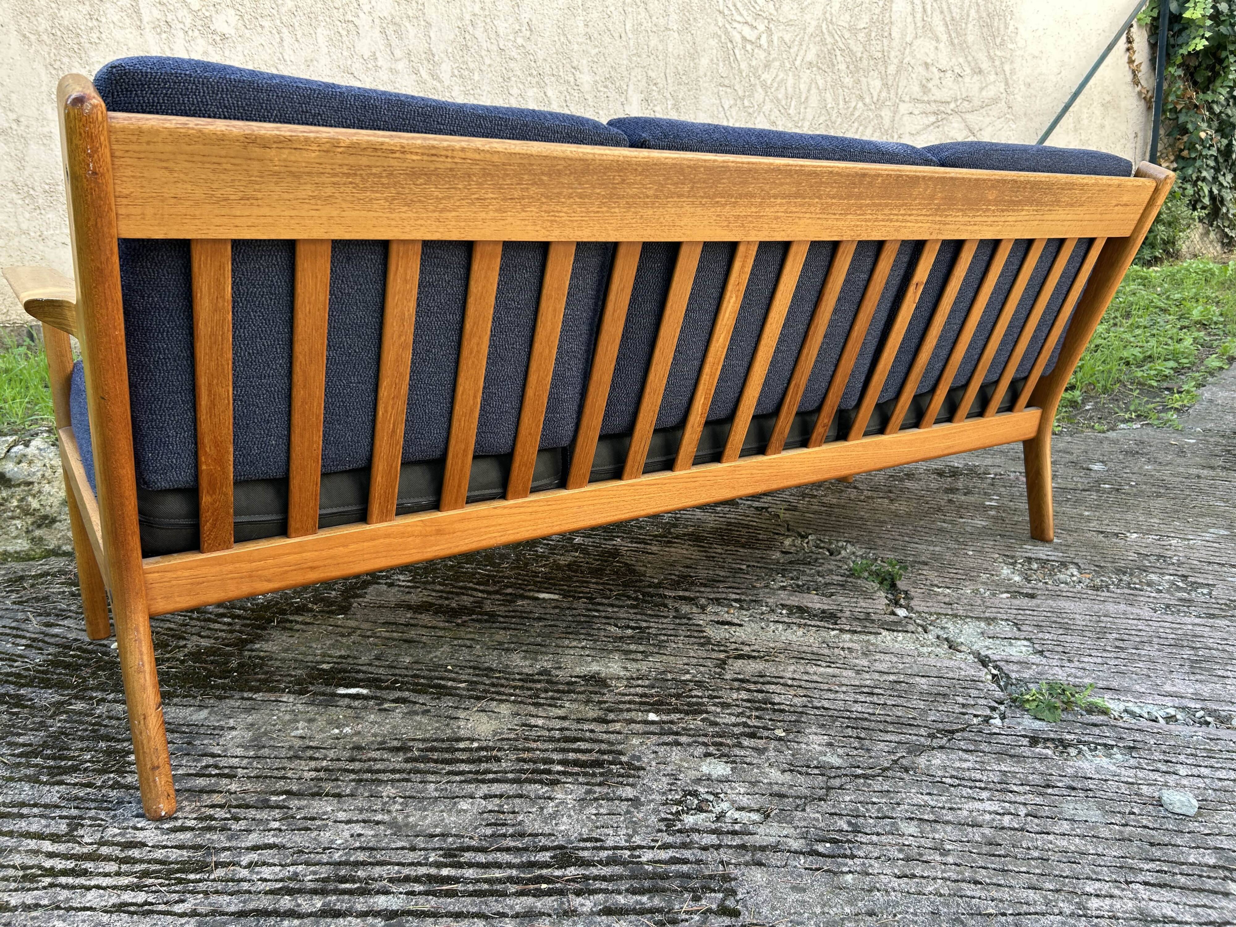 Hans J. Wegner GE265 oak sofa for Getama, Blue, 1960s