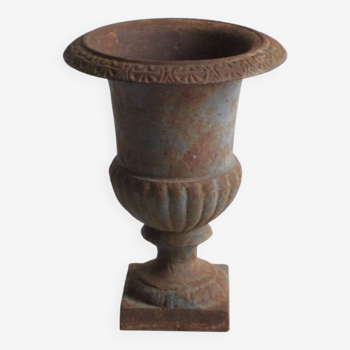 Cast iron campana urn, belle epoque
