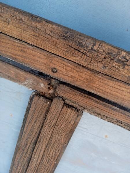 18th century chestnut window 107/83cm