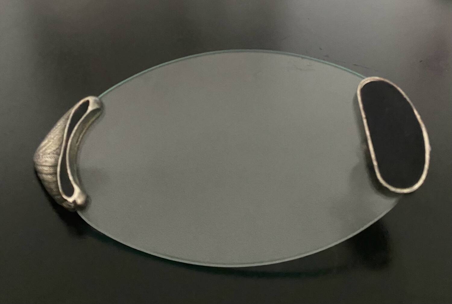 1 Foie gras serving dish and its shovel