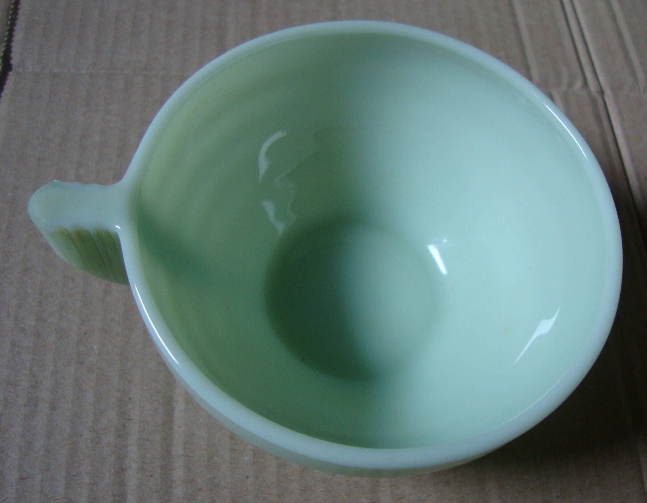 Set of 8 vintage cups in pale green opaline.
