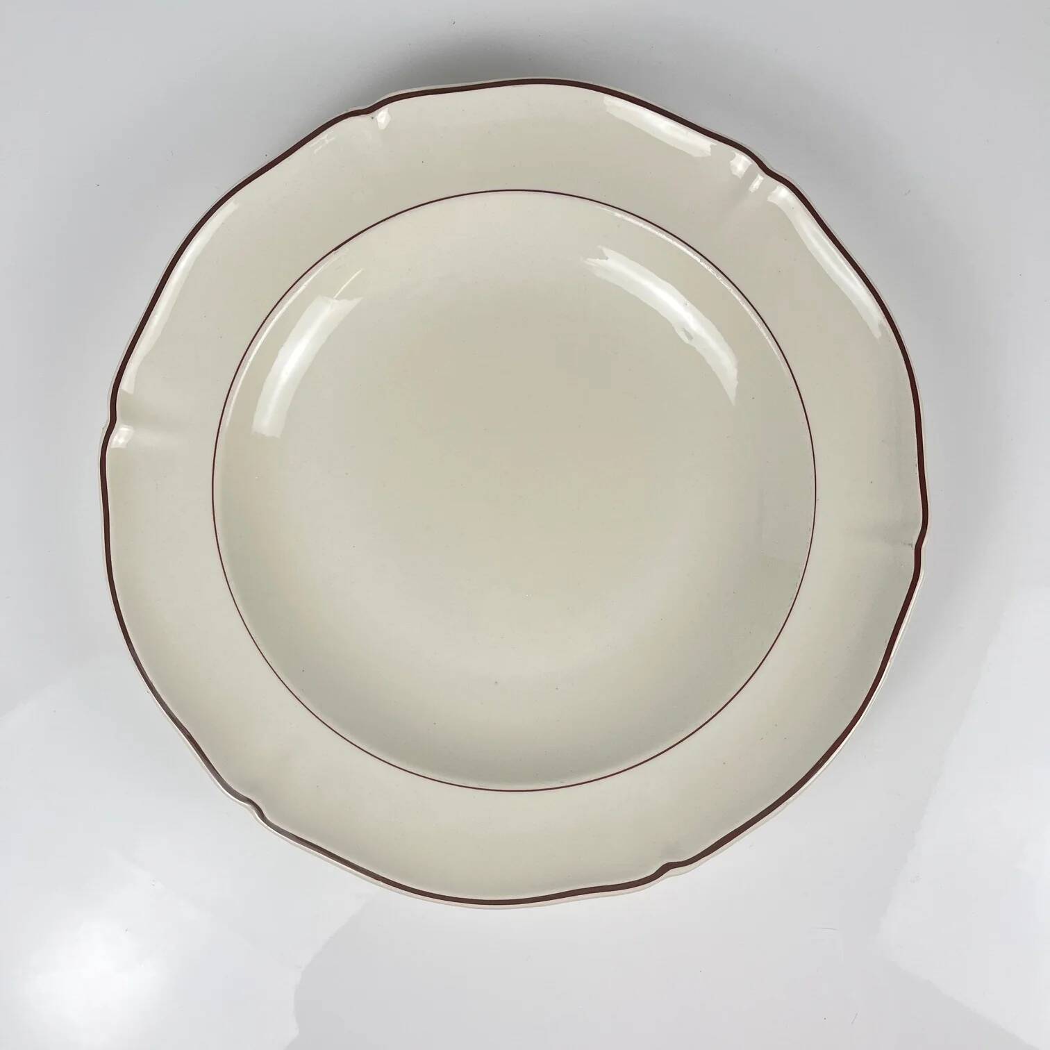 Shallow dish Villeroy & Boch, Bordeaux rim