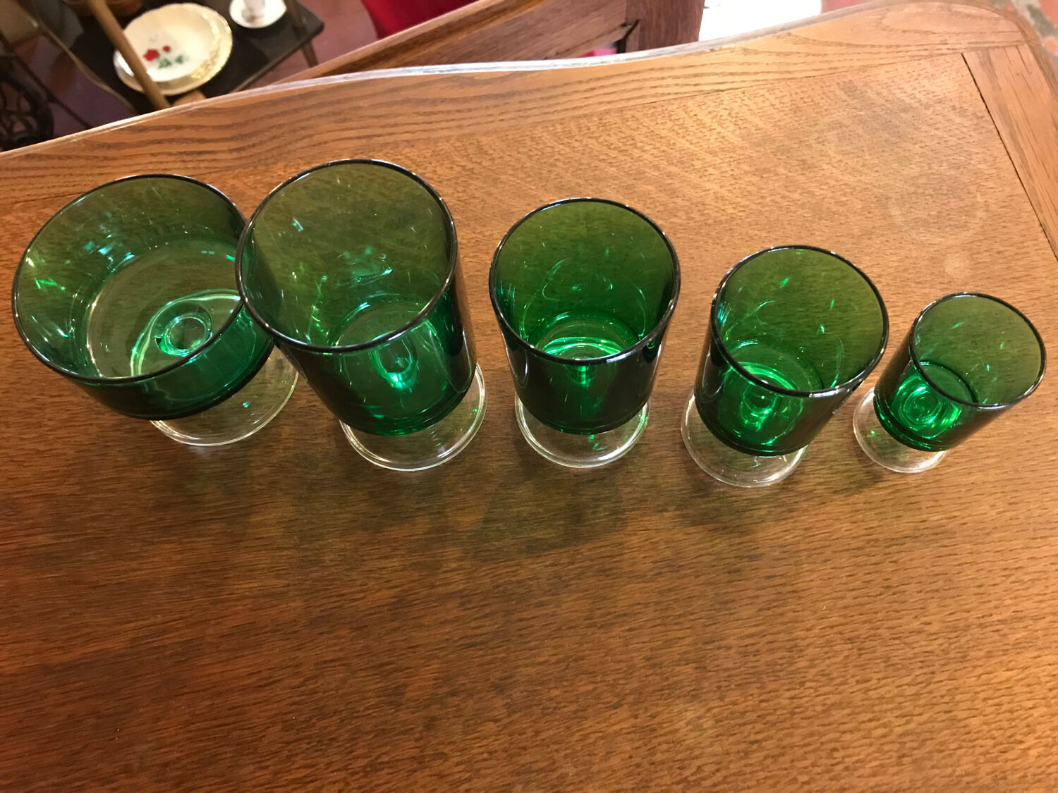 55 green glasses from the 70s