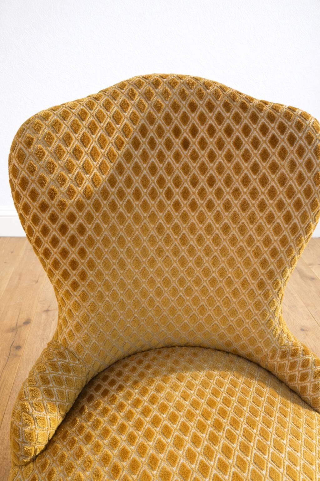 Vintage mustard velvet crab chair with fringes – 1970s