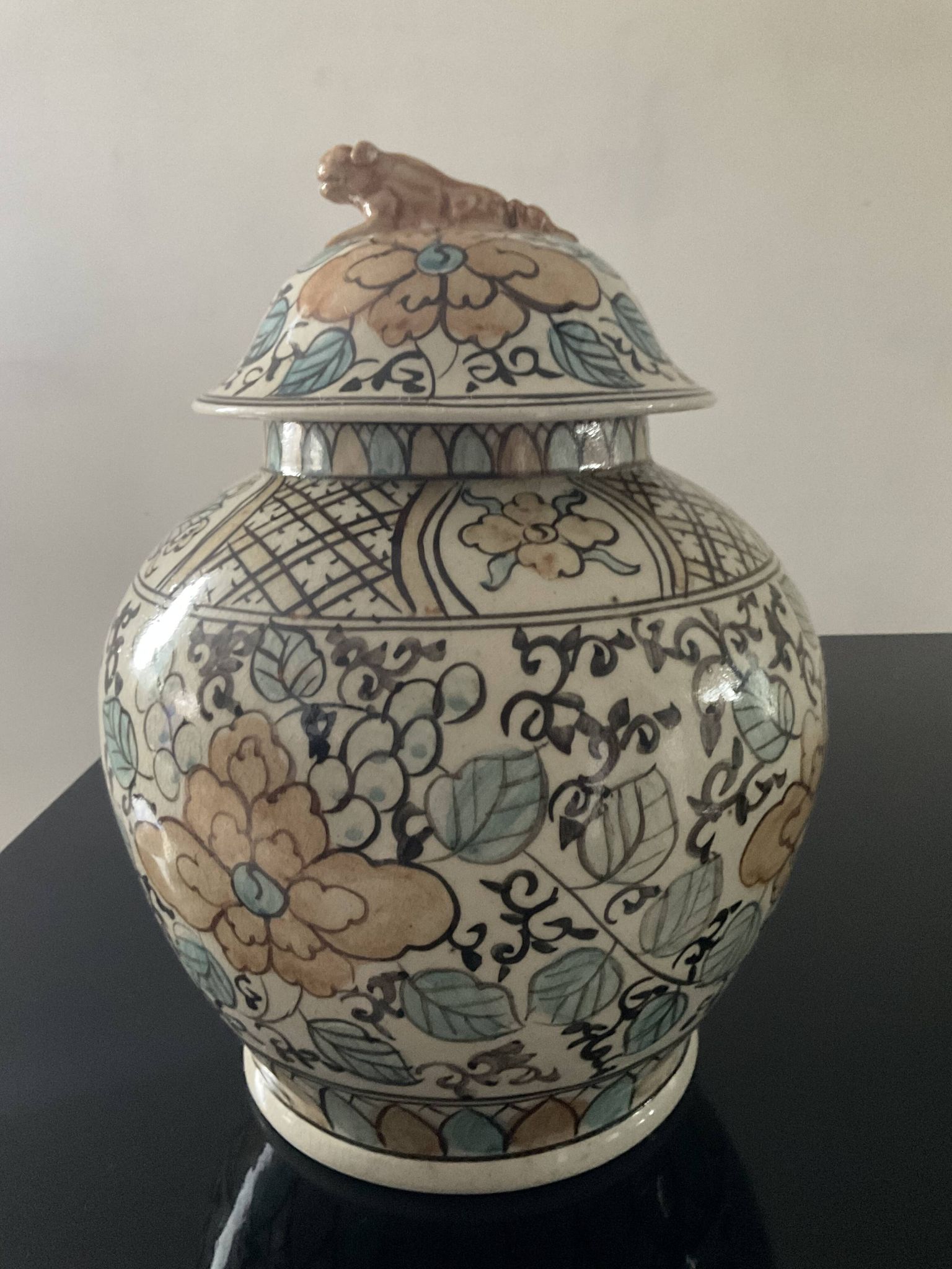 Pot couvert vintage en grès