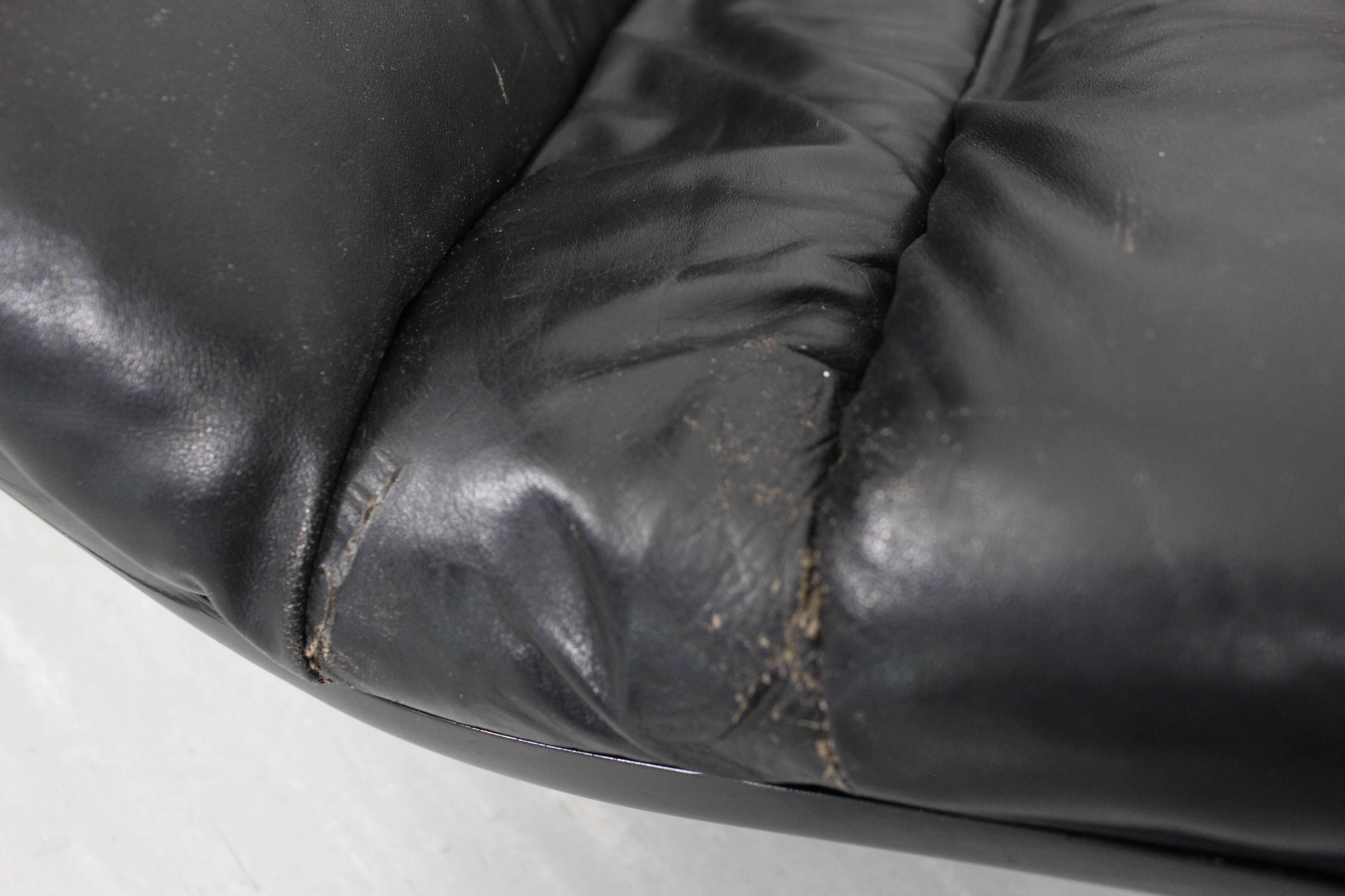 Set of 2 Vintage Dutch design F978 swivel chairs by Geoffrey Harcourt for A