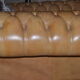 Canapé chesterfield, 3 places Angleterre, vers 1970