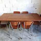 Table avec rallonges et 6 chaises vintage années 50 en formica