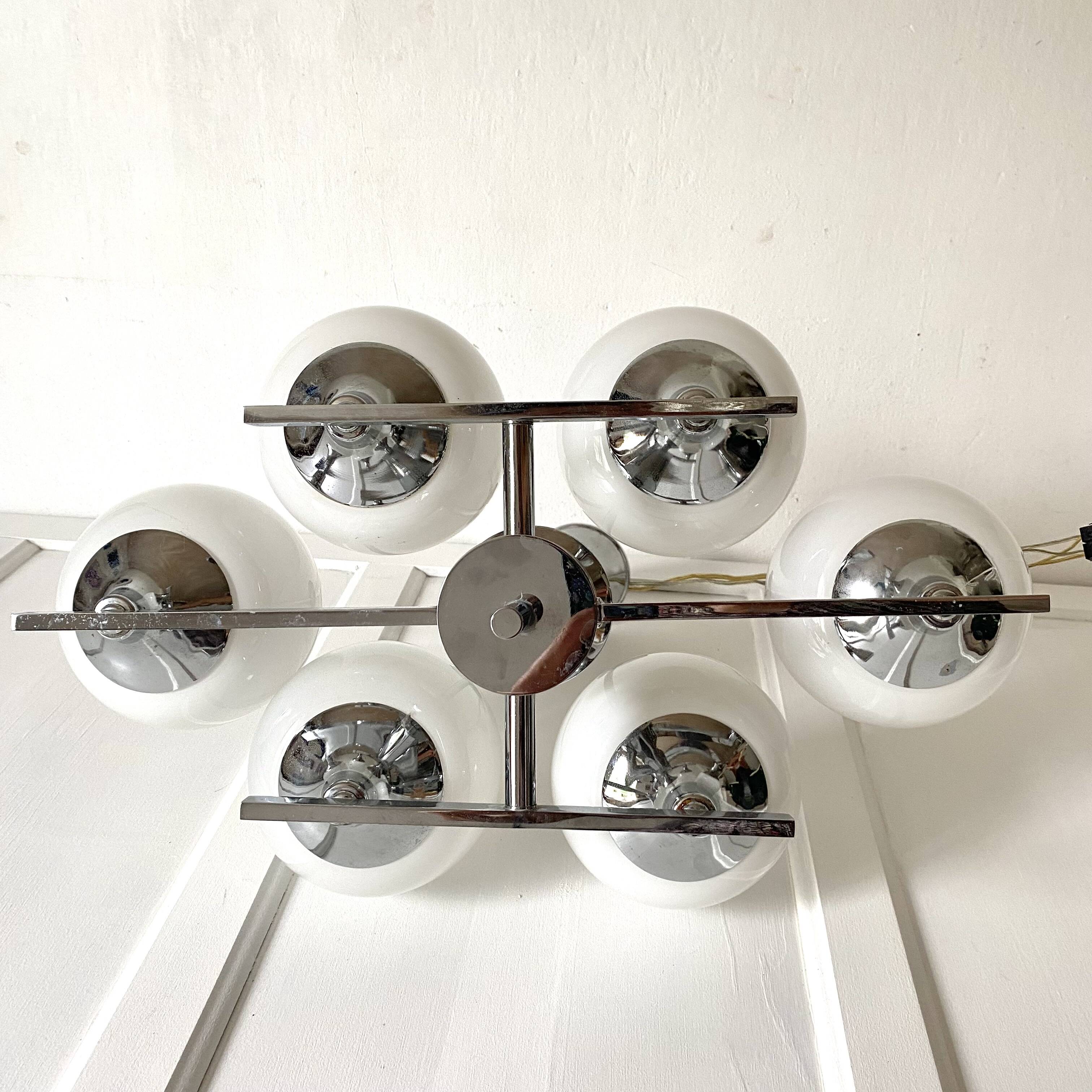 Space Age chandelier, Italian design, chrome and glass