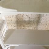 Wall-mounted shelf cabinet to hang