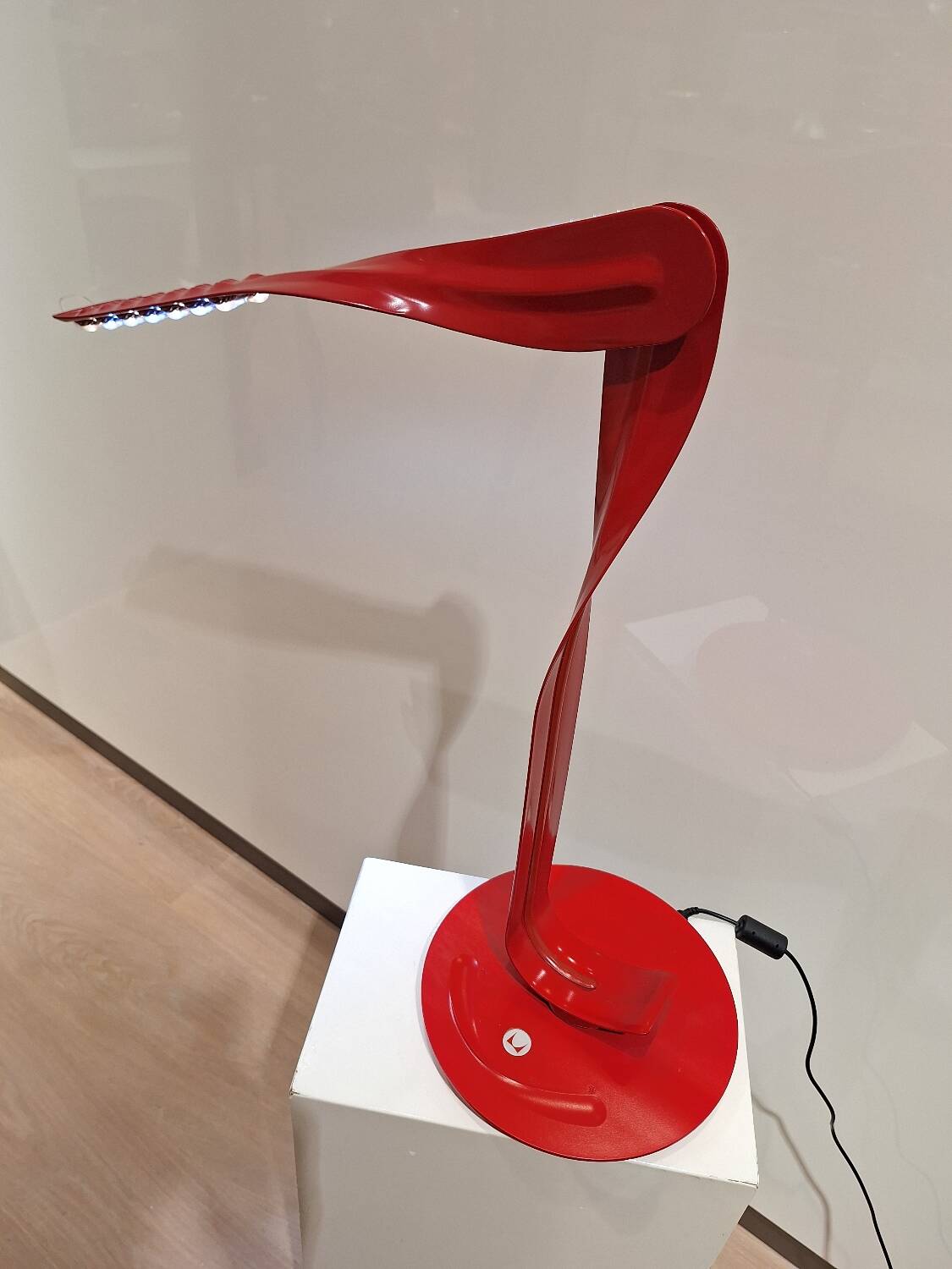 Designer desk lamp by Herman Miller 2007
