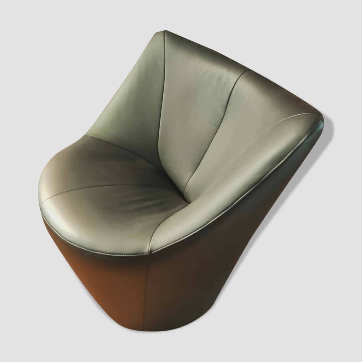Anda leather armchair by Pierre Paulin