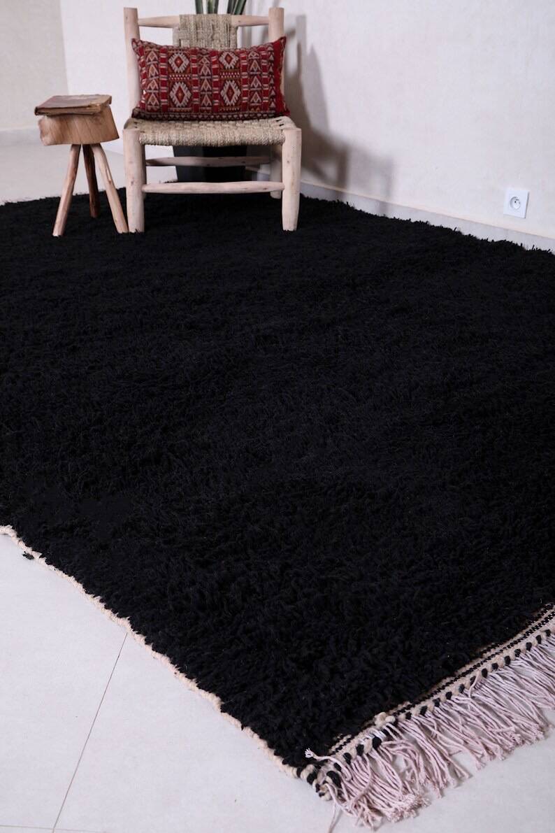 Handmade black wool Berber rug, size 150 x 250 cm