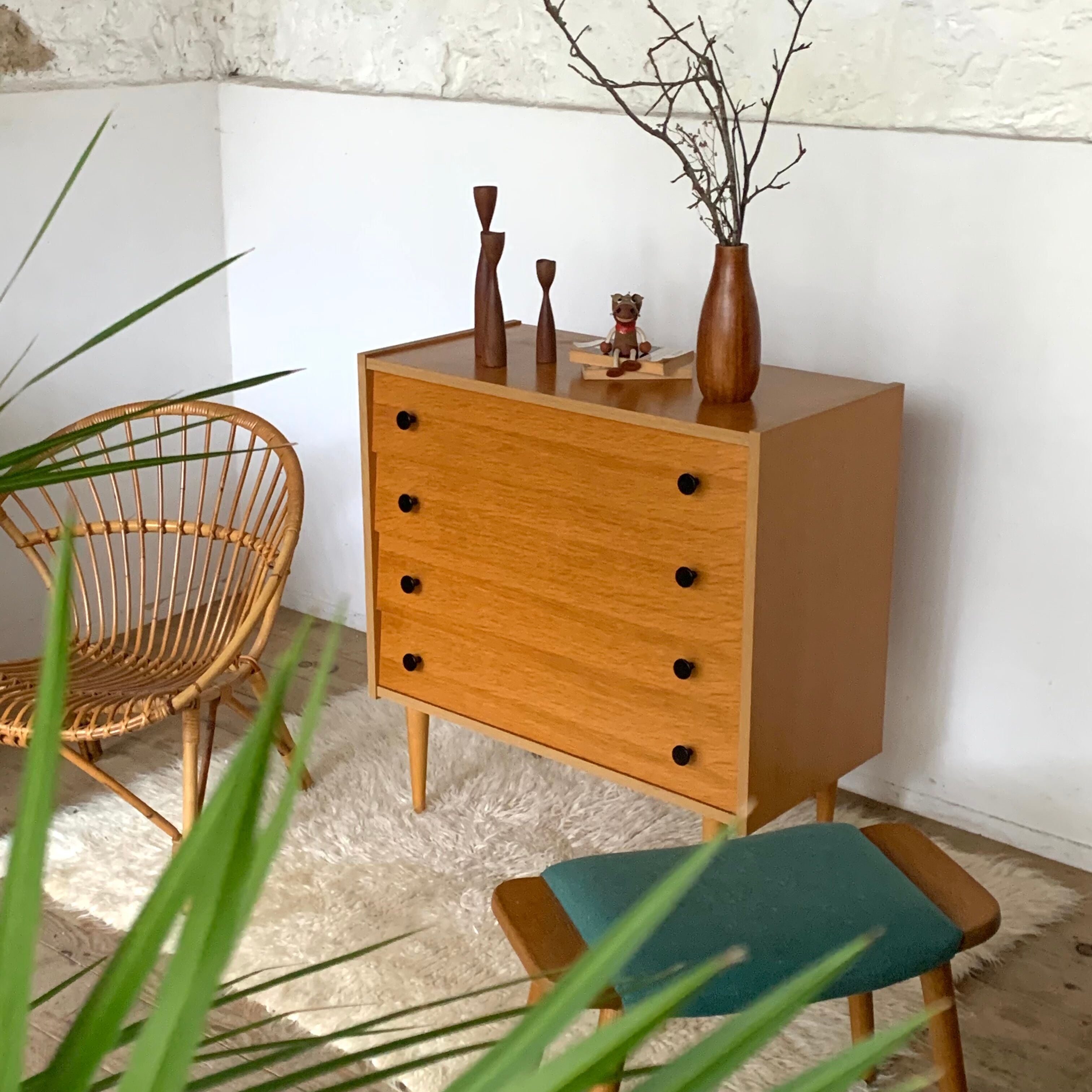 Vintage chest of drawers in chene