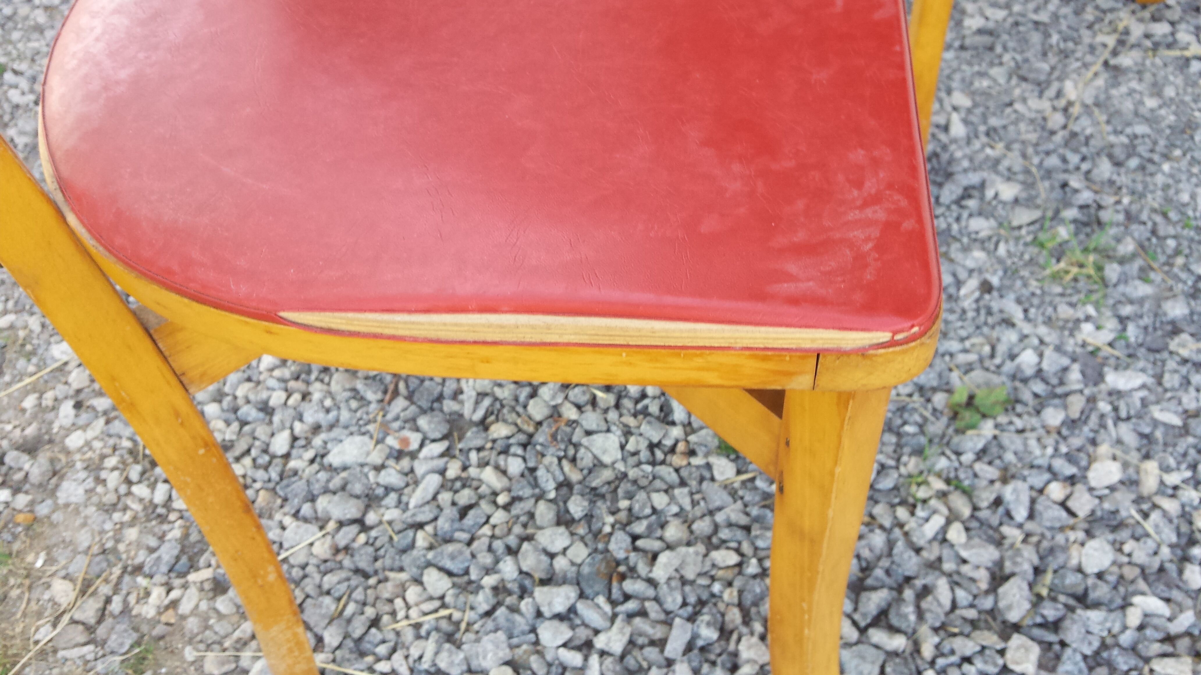 Lot of 4 vintage red chairs