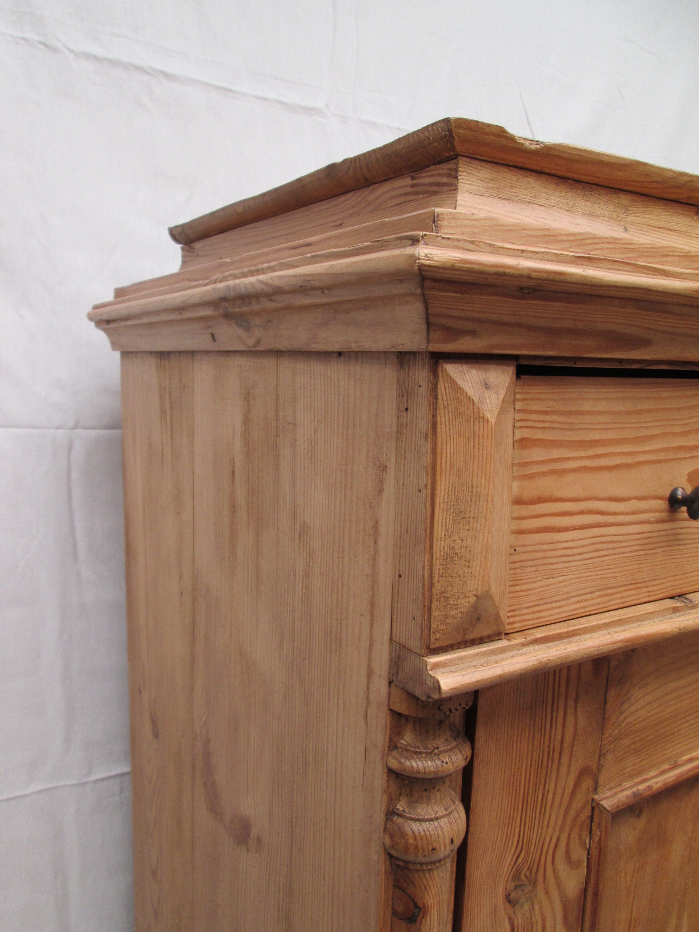 Danish bonnetière 19th in pine