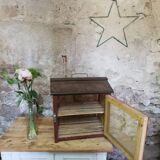 Vintage eating guard