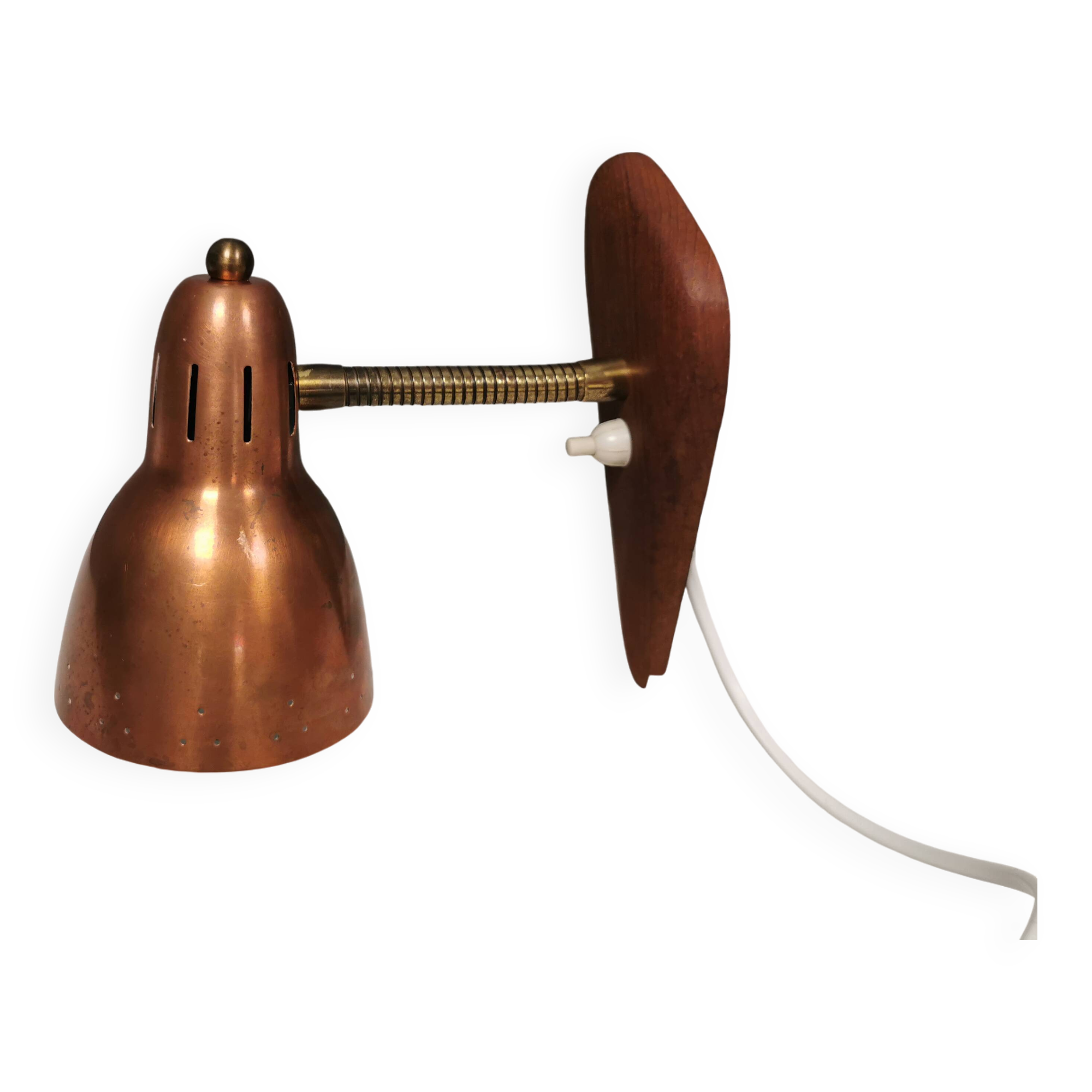 Petite applique danoise en cuivre et teck avec cintrage couleur laiton. Estimation des années 1950-60.