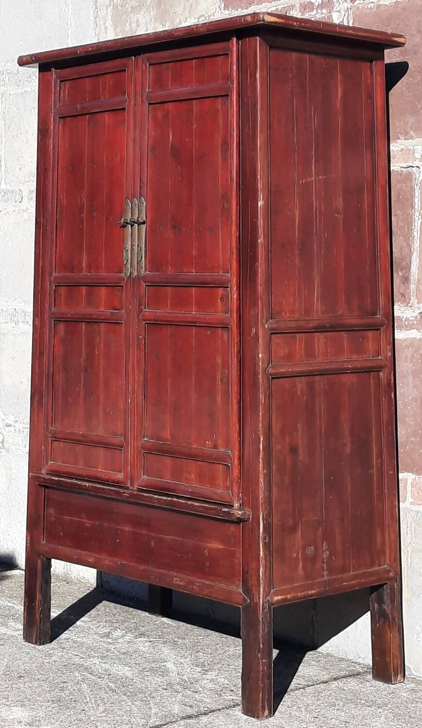 19th-century Chinese wardrobe (Height 2.6m)