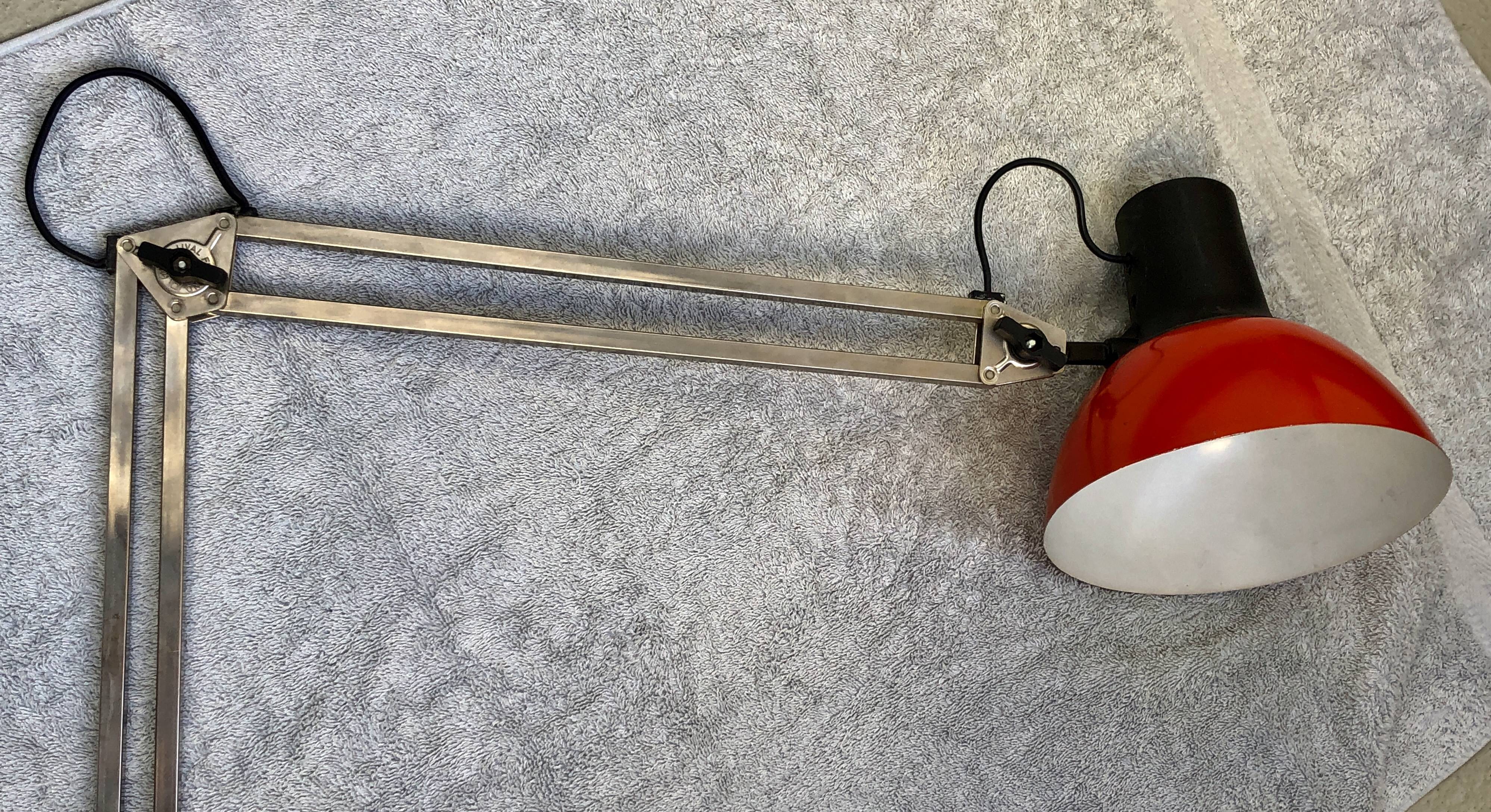 Lampe d'architecte rouge   patented  finlande